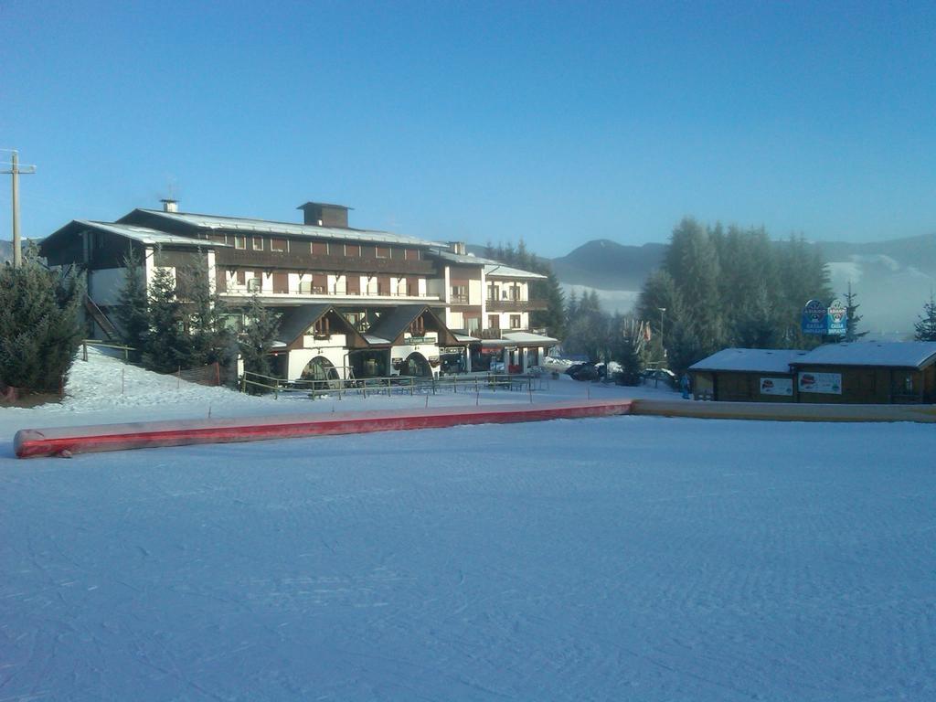 Albergo Miramonti Dependance Asiago Esterno foto
