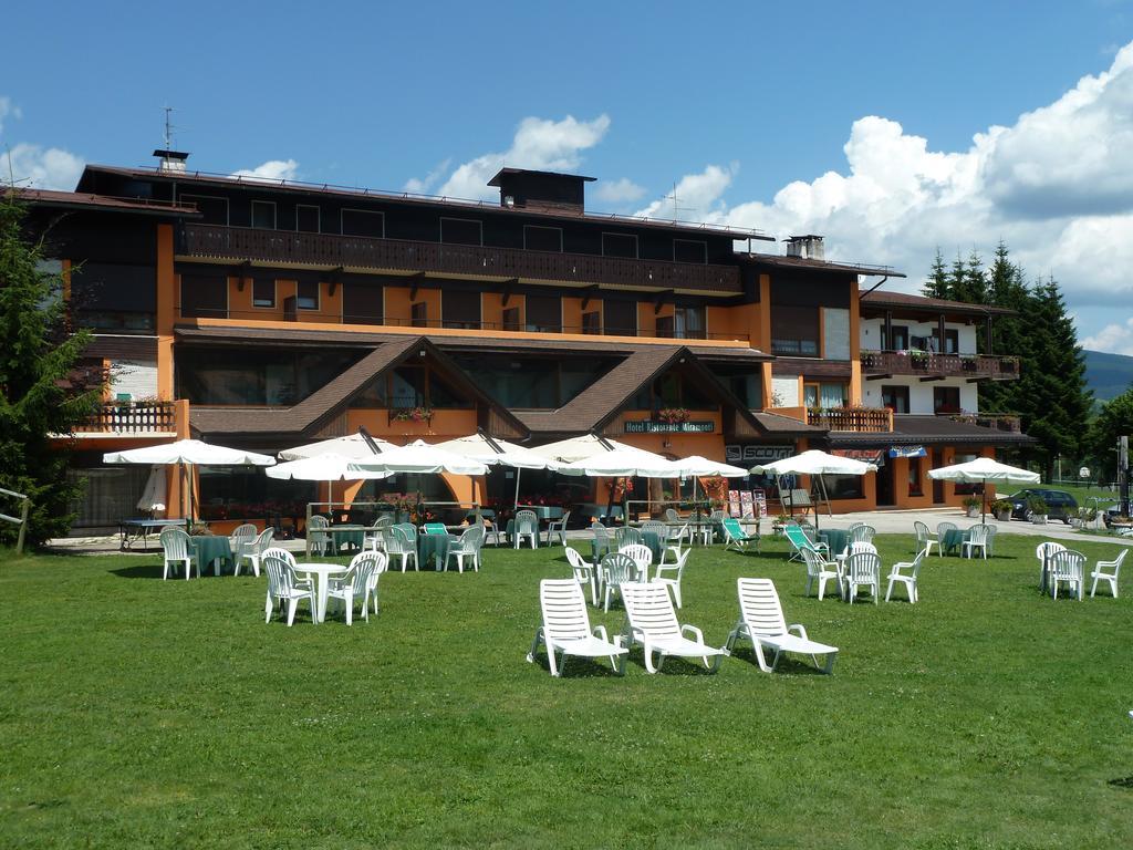 Albergo Miramonti Dependance Asiago Esterno foto